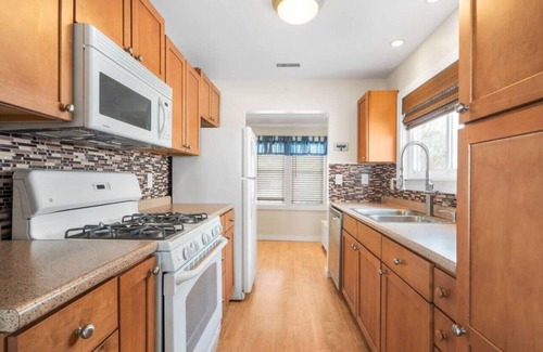 Port Sanilac House | Krusty Krab! Lakefront Getaway, Walk to Downtown!