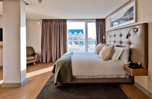 Harbour Island Hotel | Krystal Beach Hotel