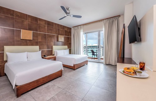 Downtown Cancun Hotel | Krystal Urban Cancun & Beach Club