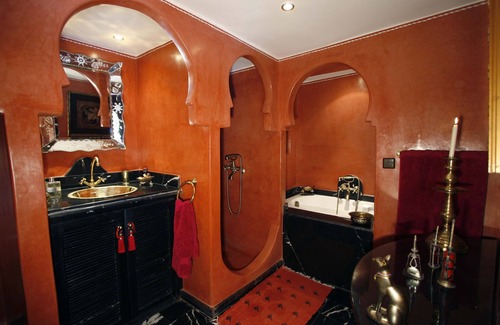 Medina House | KSAR AGDID AUTHENTIC RIAD, IN THE MEDINA. STAFF INCLUDED
