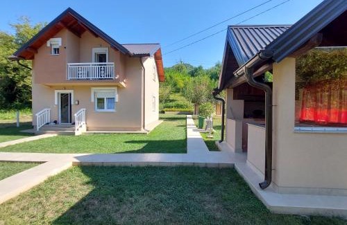 Konjic Villa | Kuća-Villa pored rijeke i jezera Čelebići Konjic