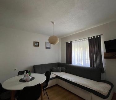 Siroki Brijeg Apartment | Kuća za odmor Ana