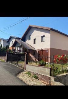Pale House | Kuća za odmor