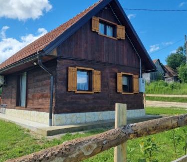 Krnjak Apartment | Kuća za odmor Helena