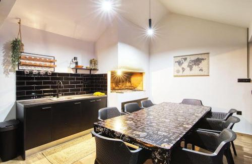 Lovinac Ski Chalet | Kuća za odmor Secret place