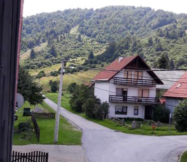 Mrkopalj Ski Chalet | Kuća za odmor "Seka"*