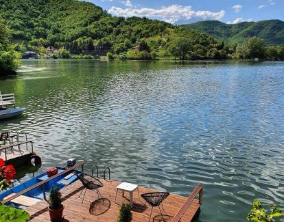 Central Serbia Apartment | Kućica na Jezeru Ovčarsko-kablarska klisura Boat Access Only