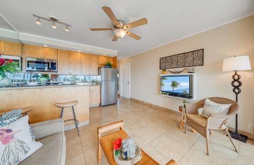 Honokowai Condo | KU 321 OceanFront w Spectacular Ocean Views AC