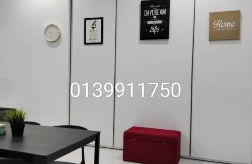 Kampung Gong Pipit House | KUALA TERENGGANU GUESTHOUSE-FREE WIFI-NEAR NASI DAGANG ATAS ToL-UNIT A-1 BILIK AIRCOND 2 BILIK KIPAS