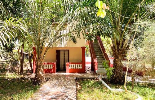 Gunjur Bed & Breakfast | Kuba Lodge