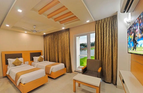 Ekkatuthangal Hotel | KUBER INN ELITE