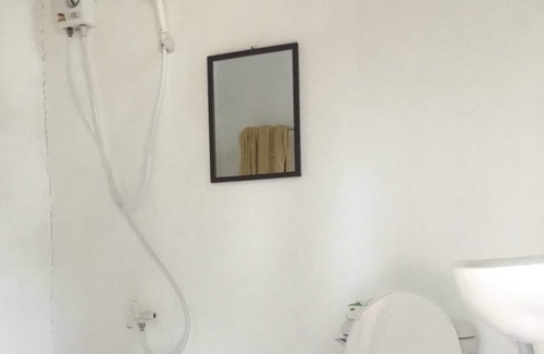 Dauis Cabin | Kubo A, Loft (M&K’s Guest House)