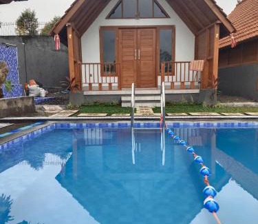 Sukasada Bed & Breakfast | Kubu River View