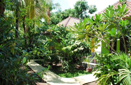 Pemuteran Bed & Breakfast | Kubu Sari Guest House