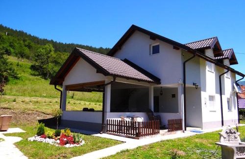 Visegrad House | Kuca Aura