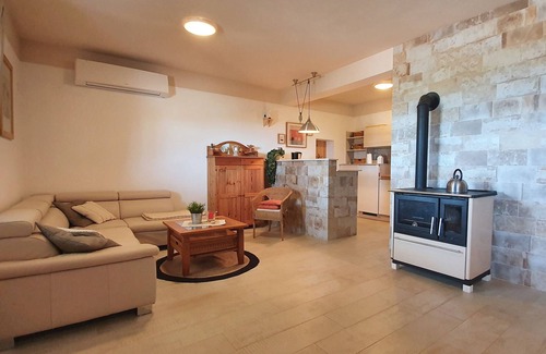 Glavaticici Apartment | Kuca Majo - Relaxen im Grünen mit Blick auf das Meer und die Berge