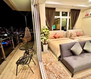 Kuching Apartment | Kuching 4Pax Riverine High Floor Resort Stay Kuching Waterfront View from Balcony