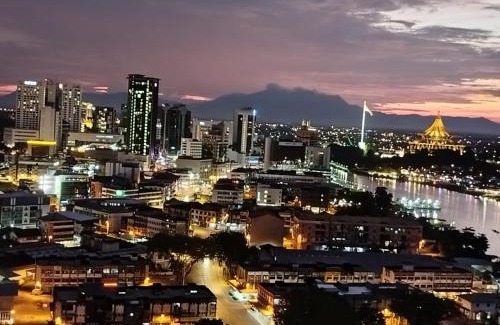 Kuching Apartment | Kuching City Center Riverine Apartment with Balcony and City View