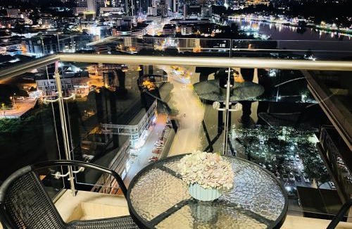 Kuching Apartment | Kuching City Center Riverine Apartment with Balcony and City View