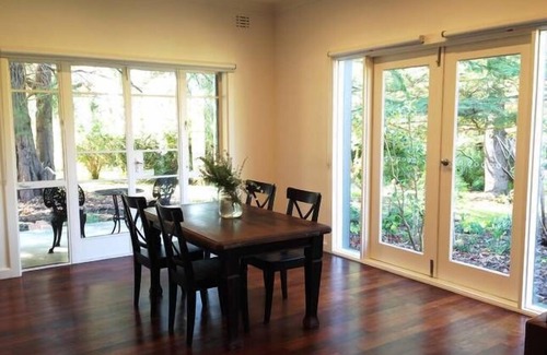 Kuitpo House | Kuitpo Cottage A Fleurieu House