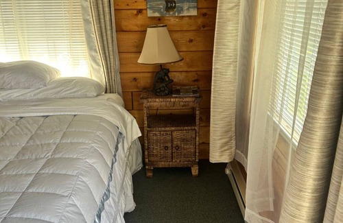 Homer Cabin | Kukak Bay Courtyard Room, Homer Floatplane Lodge