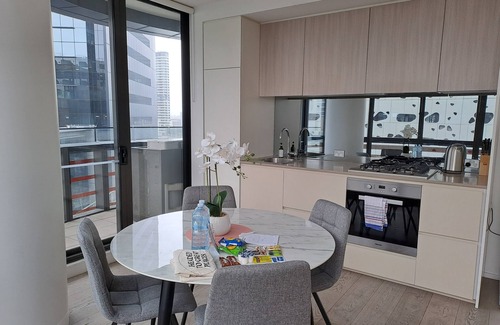Docklands Apartment | Kula Docklands