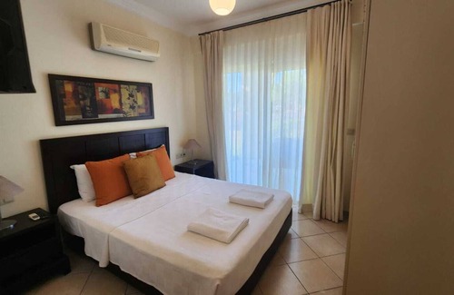 Mentese House | Kum plaja sahip, çocuklar için mini club ve kaydıraklı havuzu mevcut