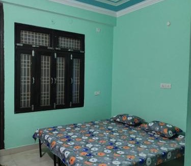 Jhusi House | kumbh stayzzz