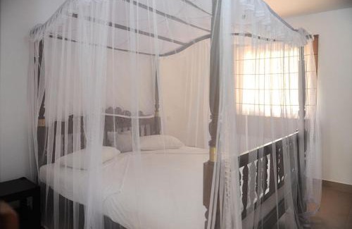 Nainamadama Bed & Breakfast | Kumudu Villa