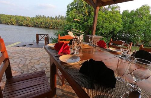 Nainamadama Bed & Breakfast | Kumudu Villa