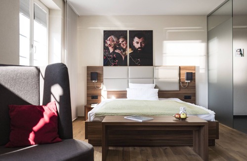 Loerrach Hotel | Kunst-Hotel Drei König am Marktplatz Stadt Lörrach