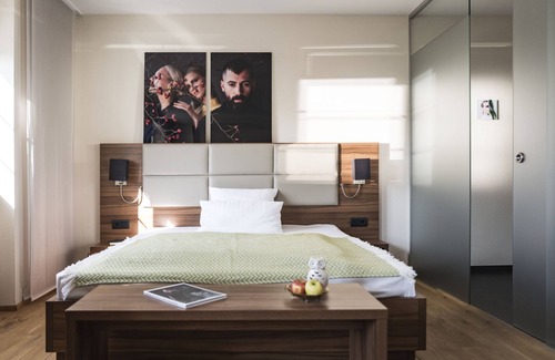 Loerrach Hotel | Kunst-Hotel Drei König am Marktplatz Stadt Lörrach
