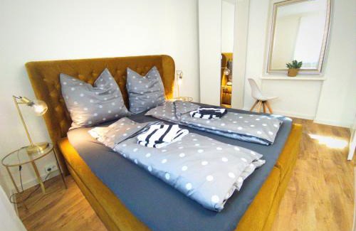 Meissen Apartment | Kunstvoll - individuelle 4-Zimmer Ferienwohnung mit Balkon in Meißen