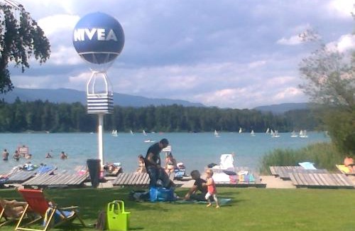 Faak am See Apartment | Kunterbunt Seehaus