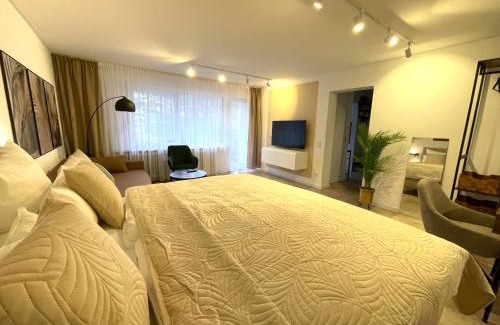 Bad Wildbad Apartment | Kurpark Apartment, Schwimmbad, Sauna, Terrasse