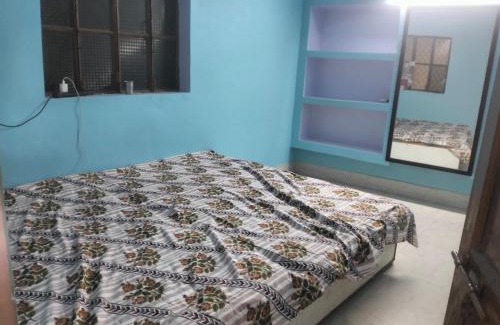 Naini House | Kushwaha stayroom