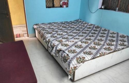 Naini House | Kushwaha stayroom