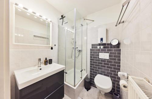 Bad Oeynhausen Apartment | Kvartier2 in TOP-Lage, 5 min zur Bali-Therme und GOP, HDZ, Arbeitsplatz, Boxspringbett