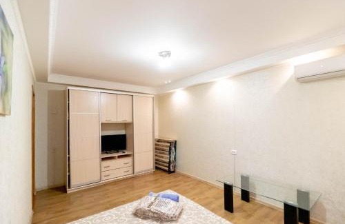 Obolon' Apartment | Kvartirkoff na Volodymyra Ivasiuka 19a