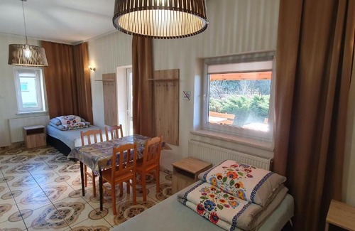 Zgierz House | Kwatera u Heni