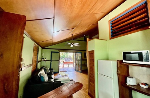 Wongaling Beach House | Kwila Cottage