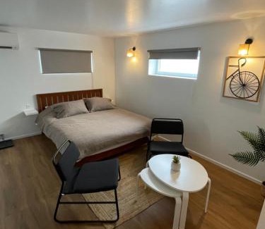 Dinsheim Apartment | KY Room