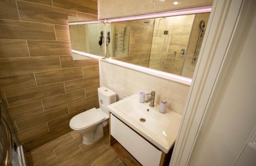 Khreshchatyy Yar Hotel | Kyiv Center Smart Apartments