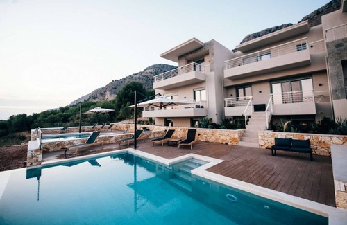 Igoumenitsa Villa | Kynthia - Luxury Villa for 8 people with panorama view and private pool