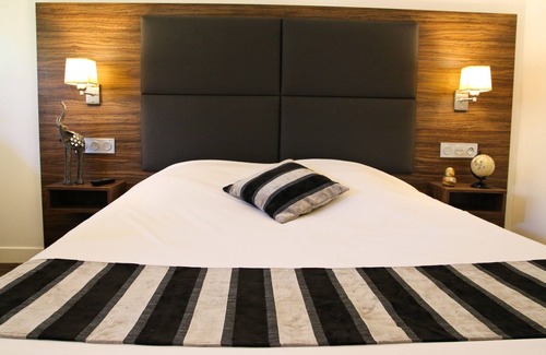 Merignac Hotel | Kyriad Bordeaux - Mérignac Aéroport