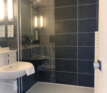 Saint-Maur Hotel | Kyriad Châteauroux - Saint-Maur