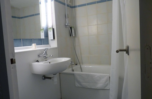 Gonfreville-l'Orcher Hotel | Kyriad Direct Le Havre Est - Gonfreville
