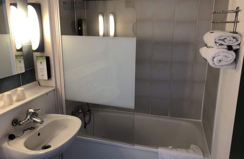 Laon Hotel | Kyriad Direct Laon