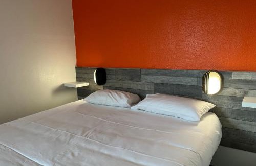 Chaintre Hotel | Kyriad Direct Macon Sud