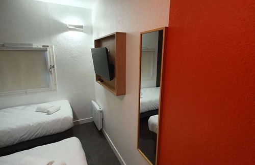 Olivet Hotel | KYRIAD DIRECT ORLEANS - Olivet - La Source